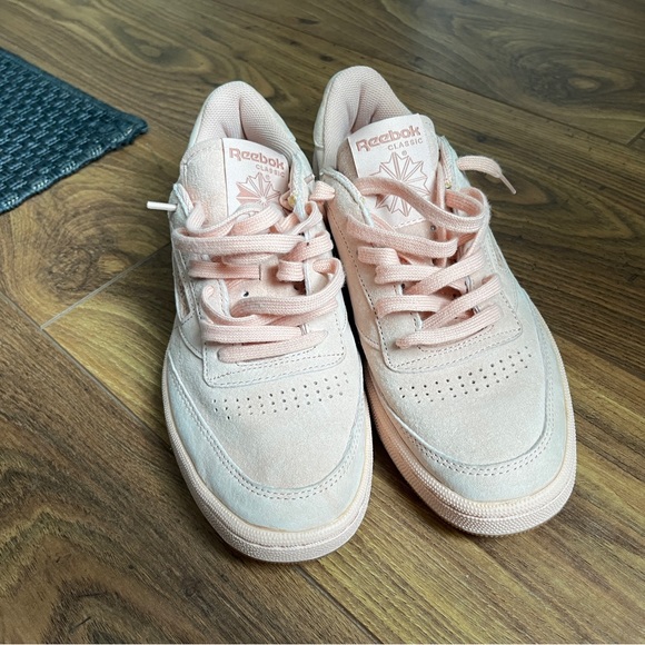 Reebok Club C *LIKE NEW* Size 7.5 mens / Size 9 womens - Picture 3 of 4